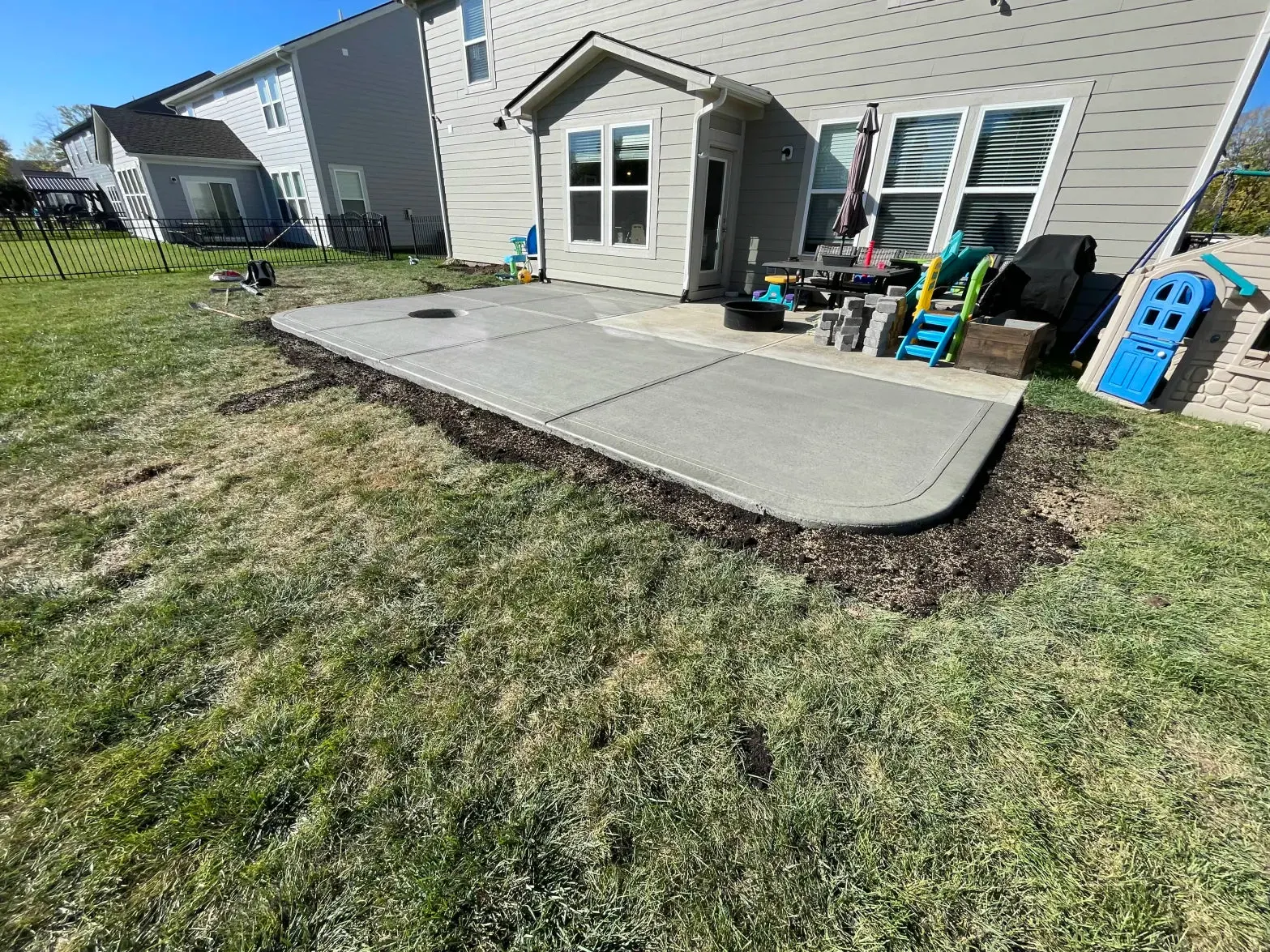 Concrete sidewalk